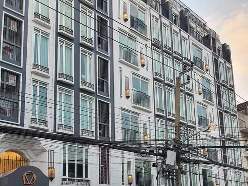 Condo for Sale at Maestro 01 Sathorn-Yenakat
