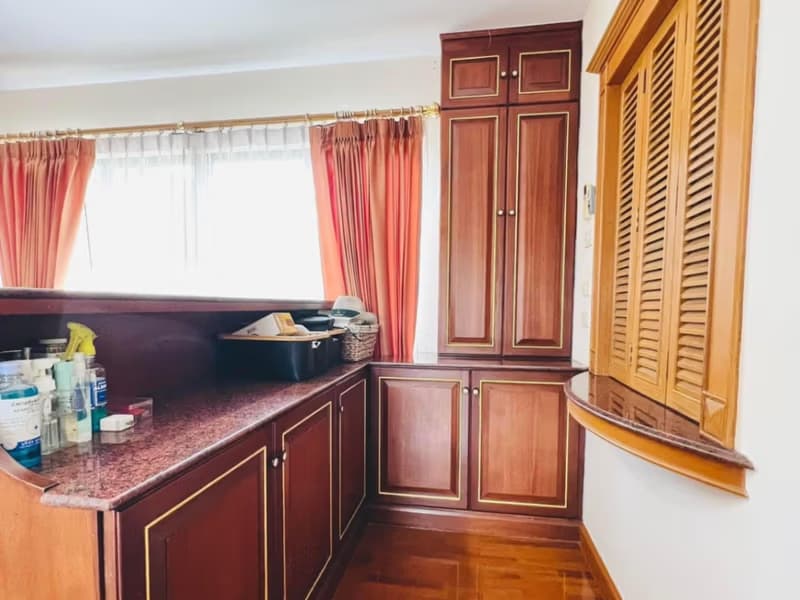 5 Bed House for Sale in Hang Dong