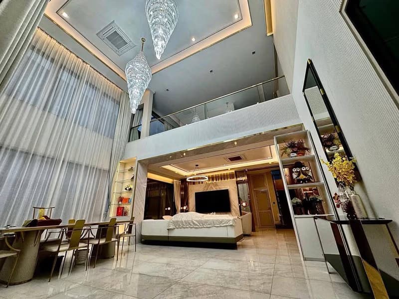 5 Bed House for Sale in Saphan Sung