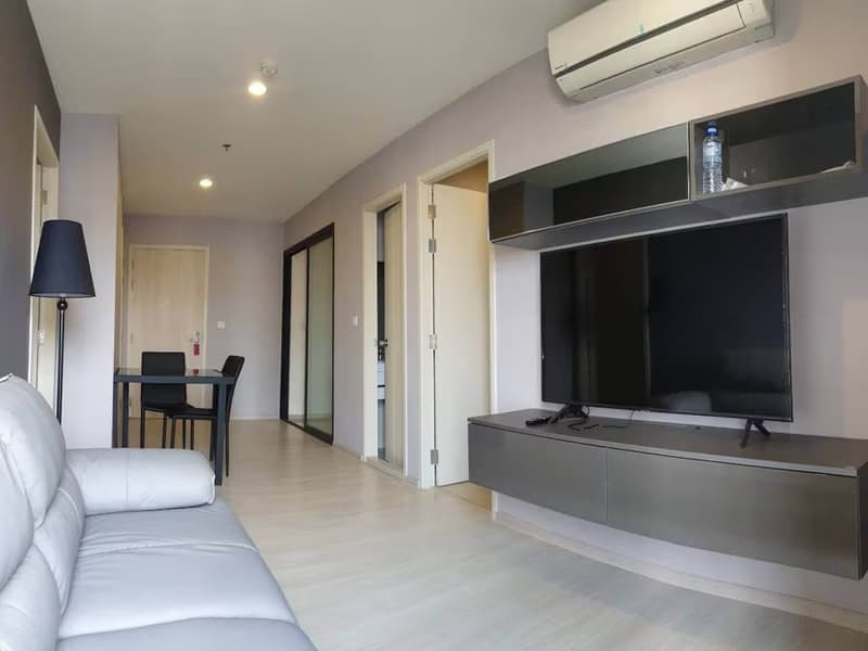 2 Bed Condo for Rent in Huai Khwang