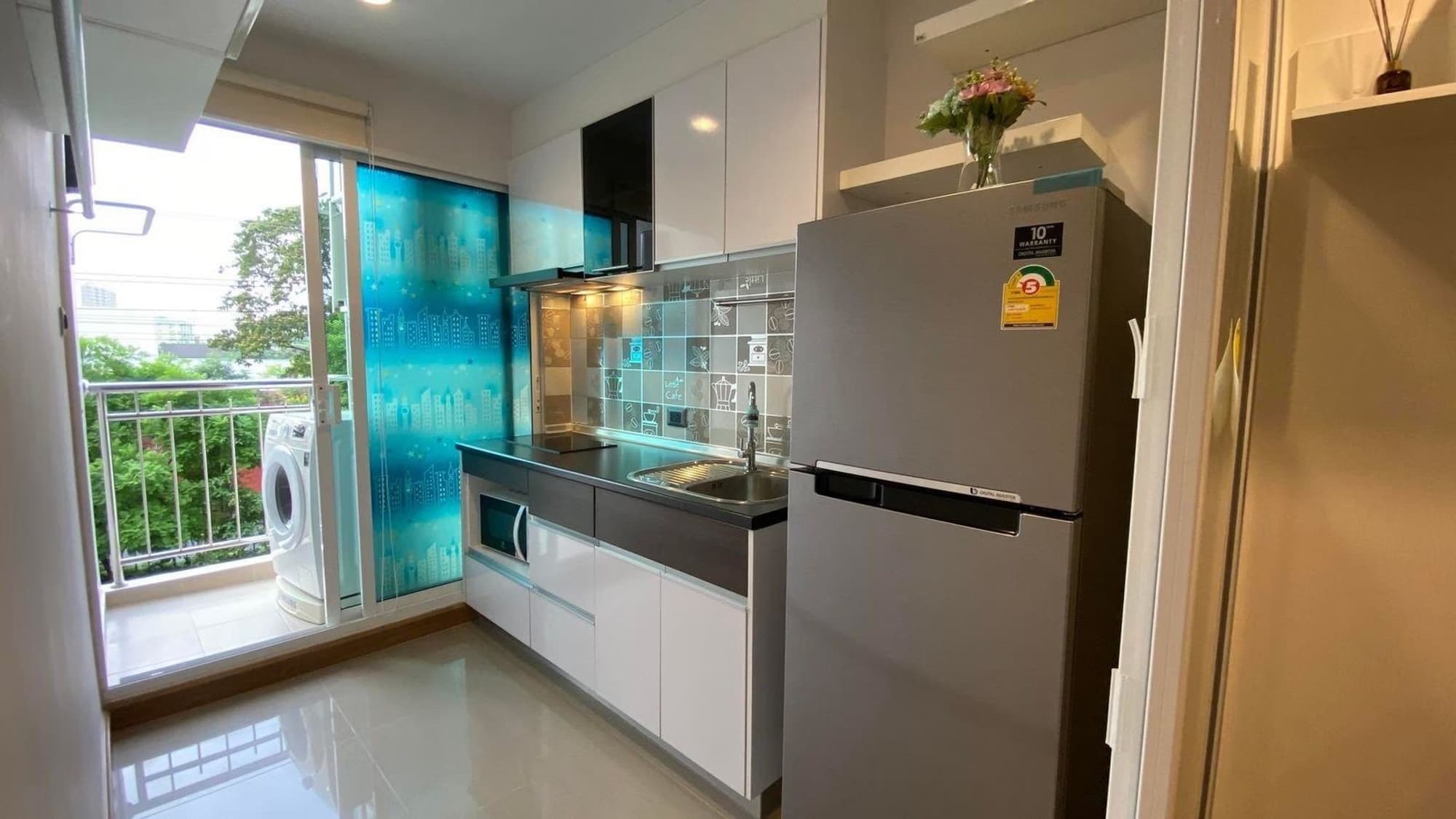 1 Bed Condo for Sale in Huai Khwang - Image 5