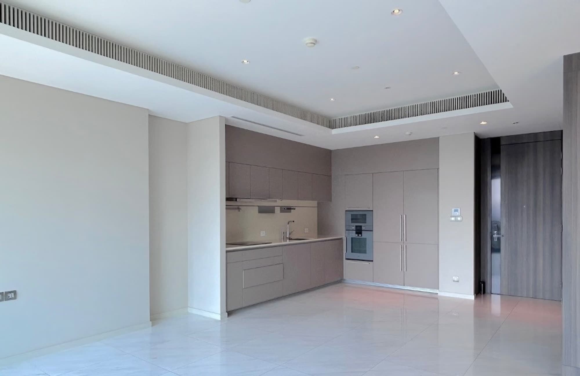 1 Bed Condo for Rent  Near Ratchadamri BTS - Image 2