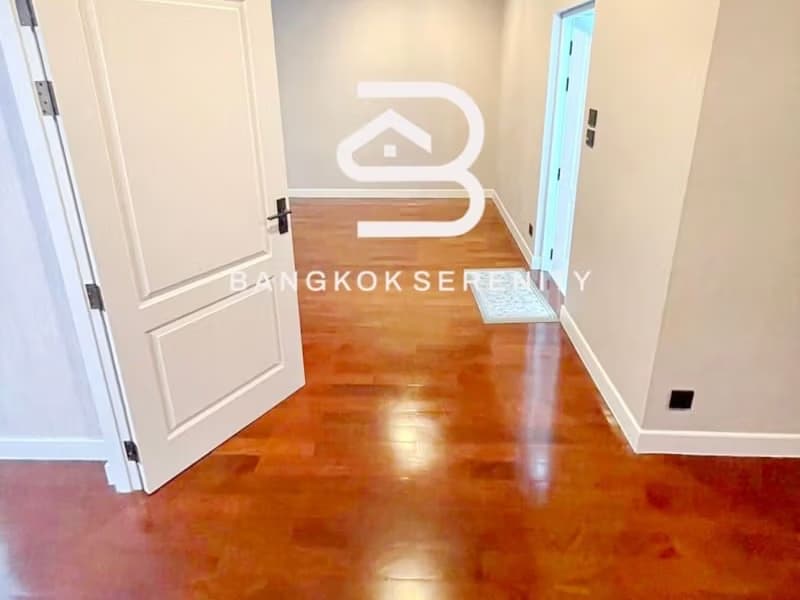 4 Bed House for Rent and Sale in Mueang Samut Prakan