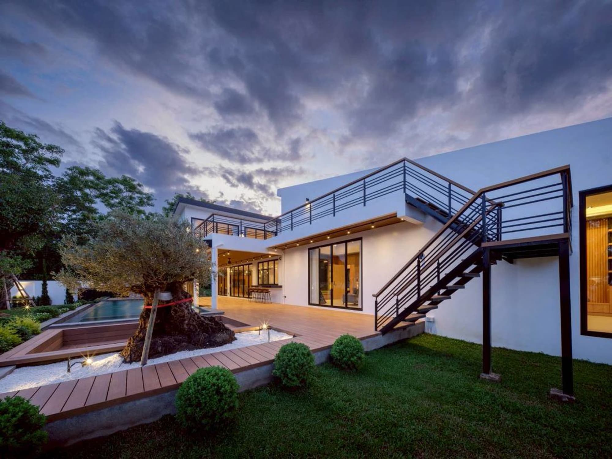 5 Bed House for Sale in Mueang Chiang Mai - Image 1