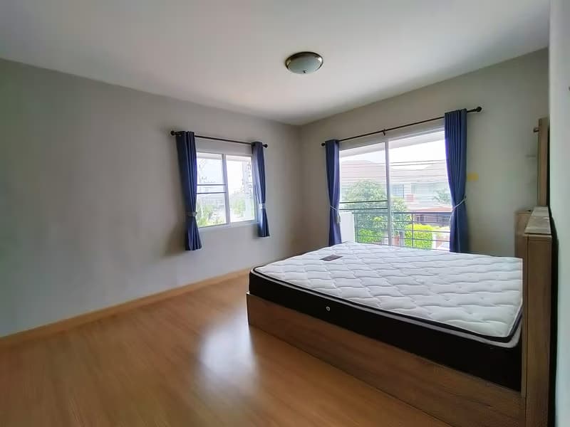 3 Bed House for Rent and Sale in San Kamphaeng