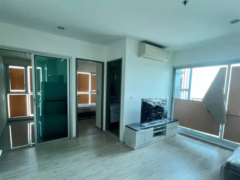 Condo for Sale at Life Ratchadapisek