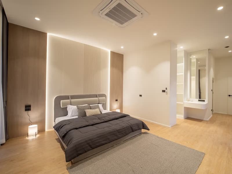 4 Bed House for Rent and Sale in Hang Dong