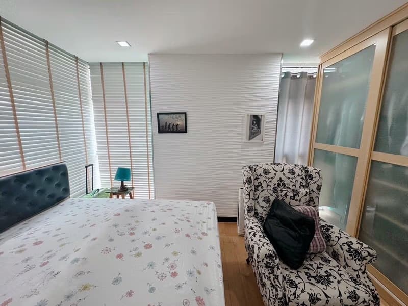 2 Bed Condo for Sale in Bang Rak