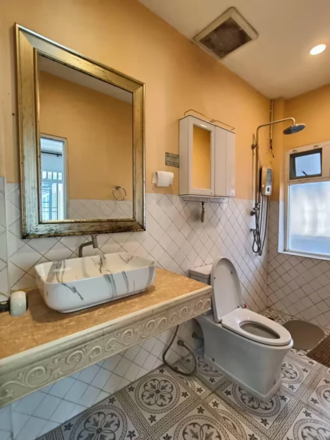 2 Bedroom House - Image 9
