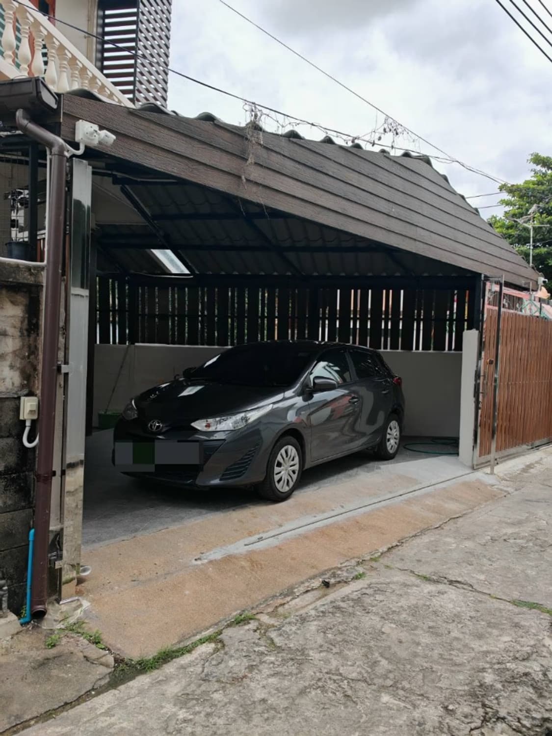 3 Bed House for Rent in Thon Buri - Image 10