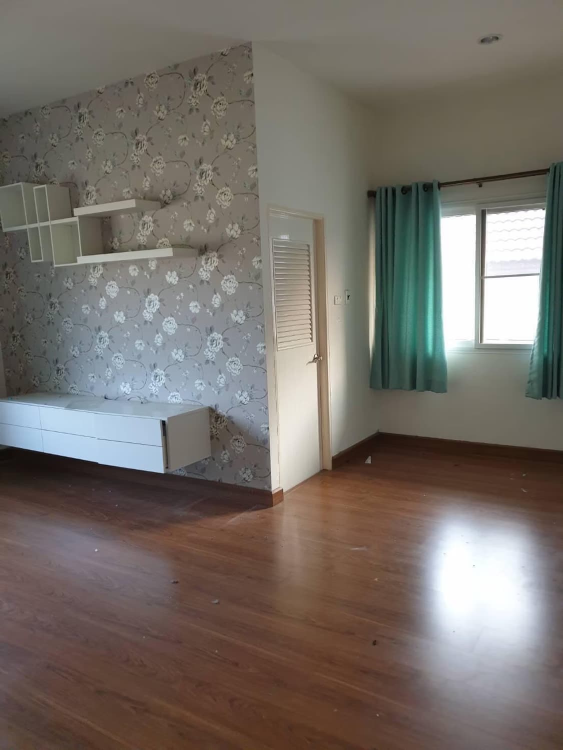 4 Bedroom House for Sale in Hang Dong - Image 6