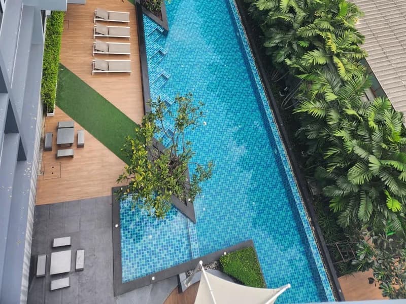 Condo for Rent at Define by Mayfair
