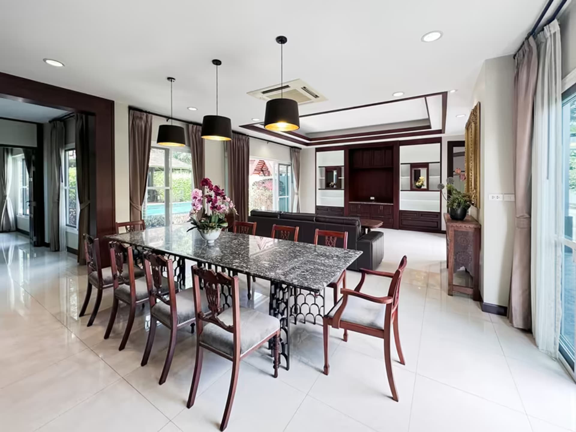 4 Bedroom House - Image 4