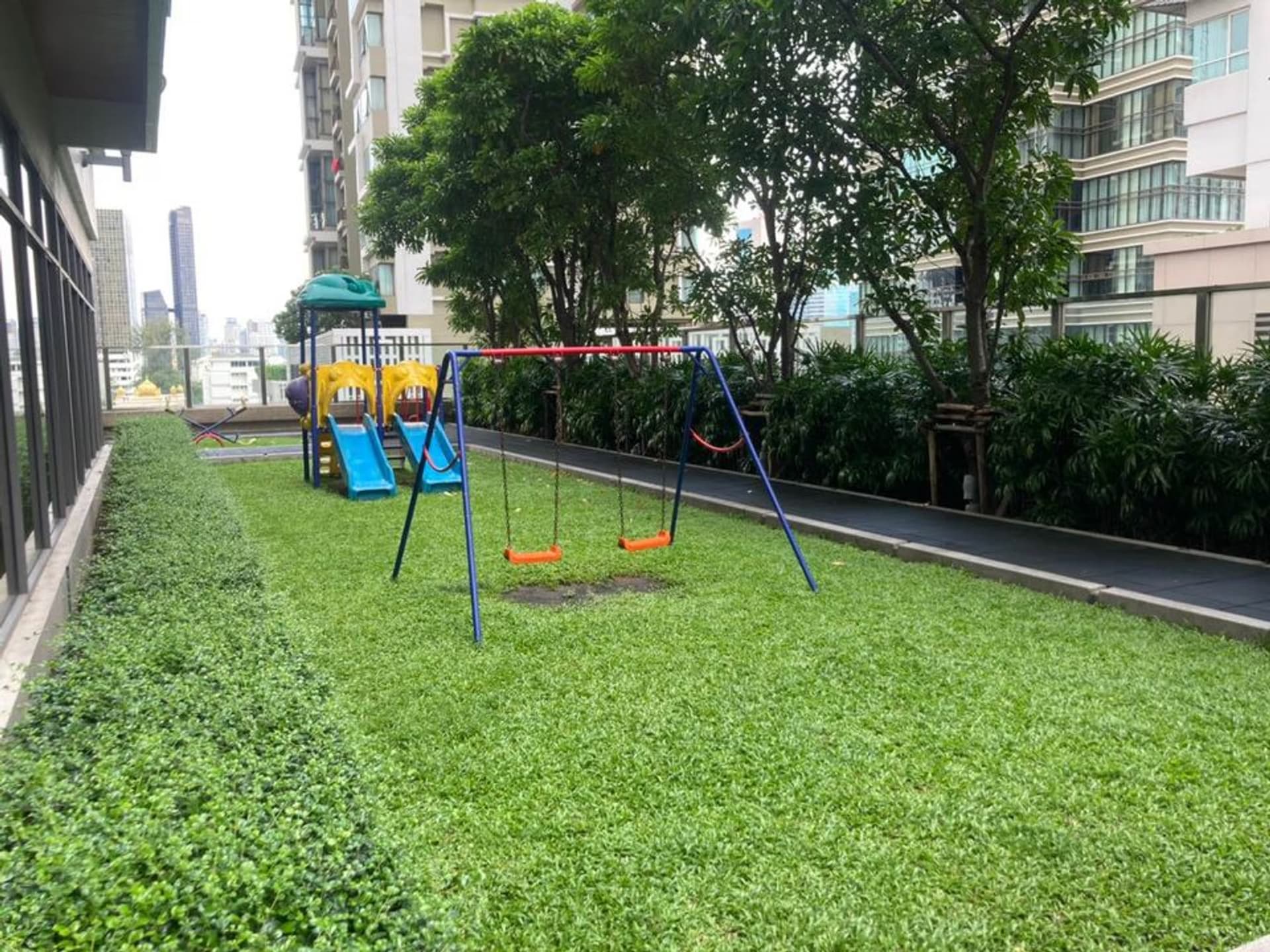 3 Bed Condo for Rent and Sale in Khlong Toei - Image 12