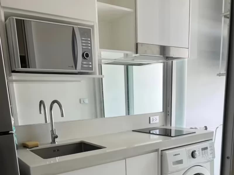 1 Bedroom Condo