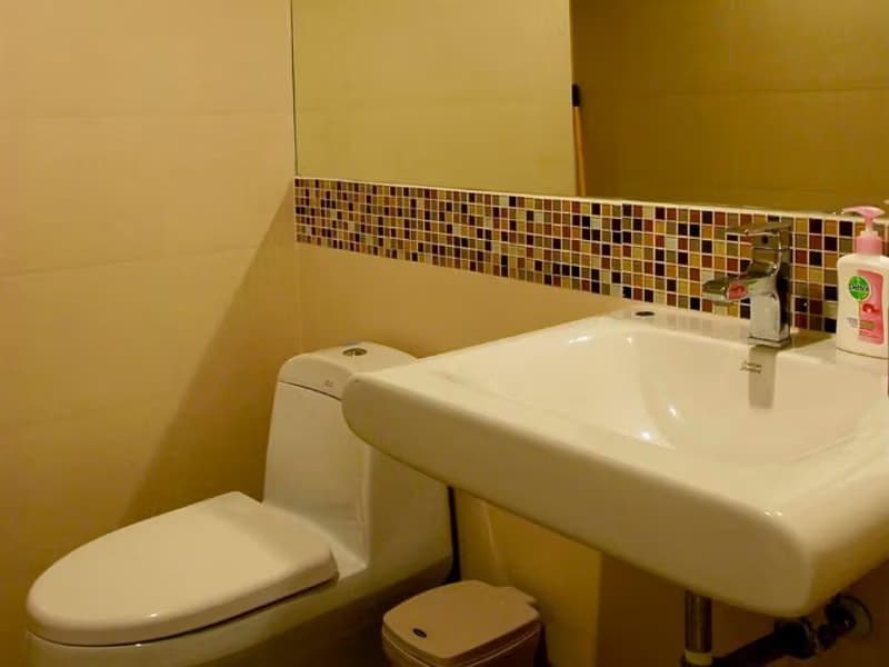 2 Bed Condo for Rent and Sale  Near Si Kritha MRT