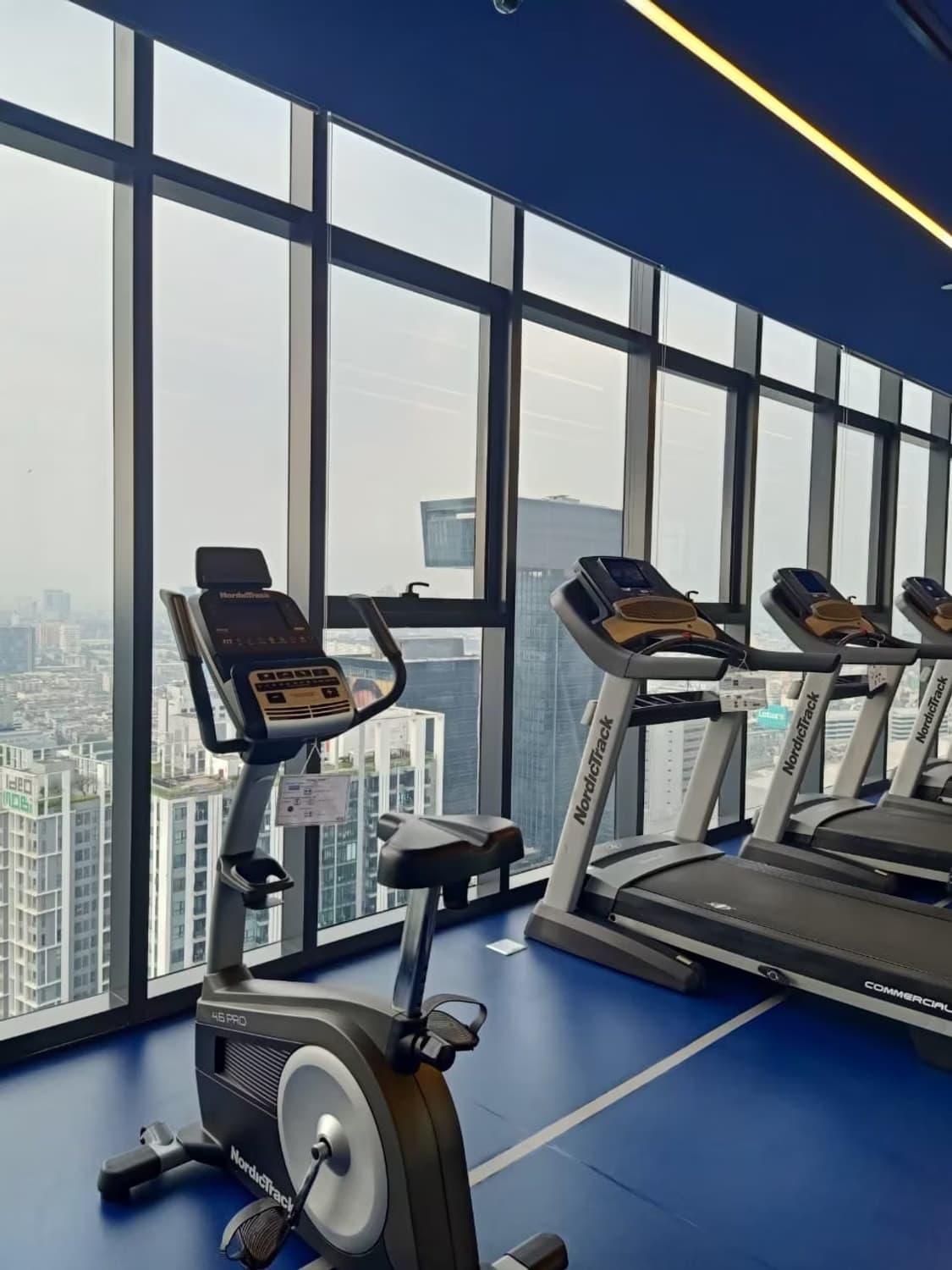 1 Bed Condo for Rent  Near Phra Ram 9 MRT - Image 8
