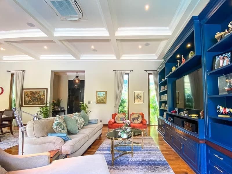 Luxury Single-Story Pool Villa