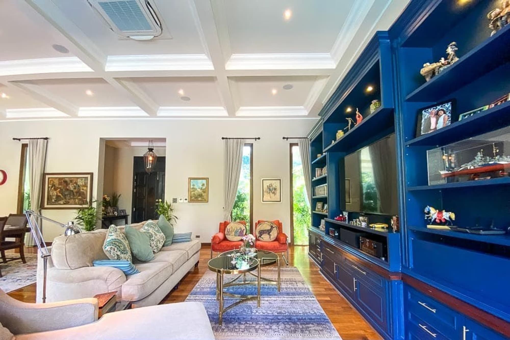 Luxury Single-Story Pool Villa - Image 3