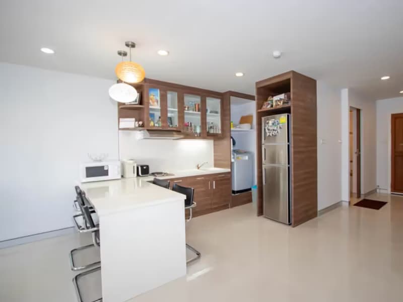 1 Bedroom Condo