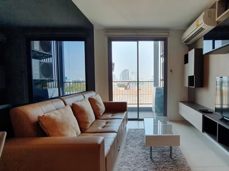 1 Bedroom Condo