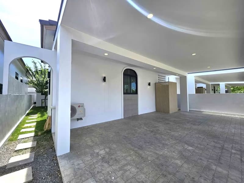 3 Bed House for Rent and Sale in Saraphi District