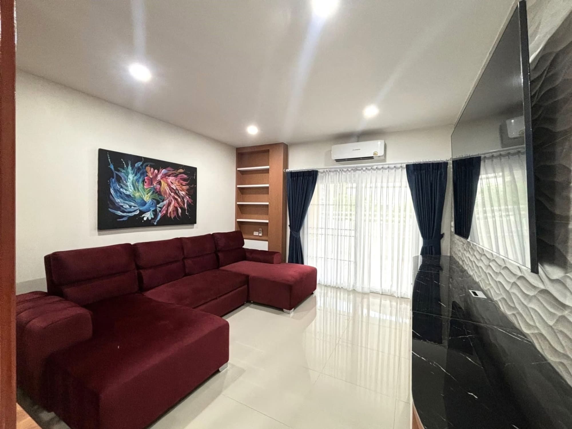 3 Bed House for Rent and Sale in Saraphi - Image 3