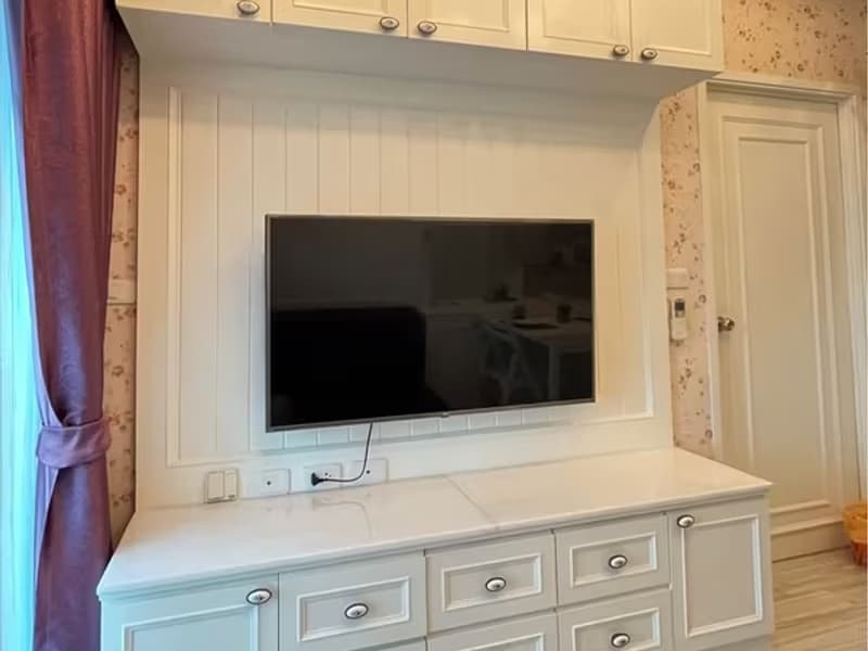 1 Bedroom Condo
