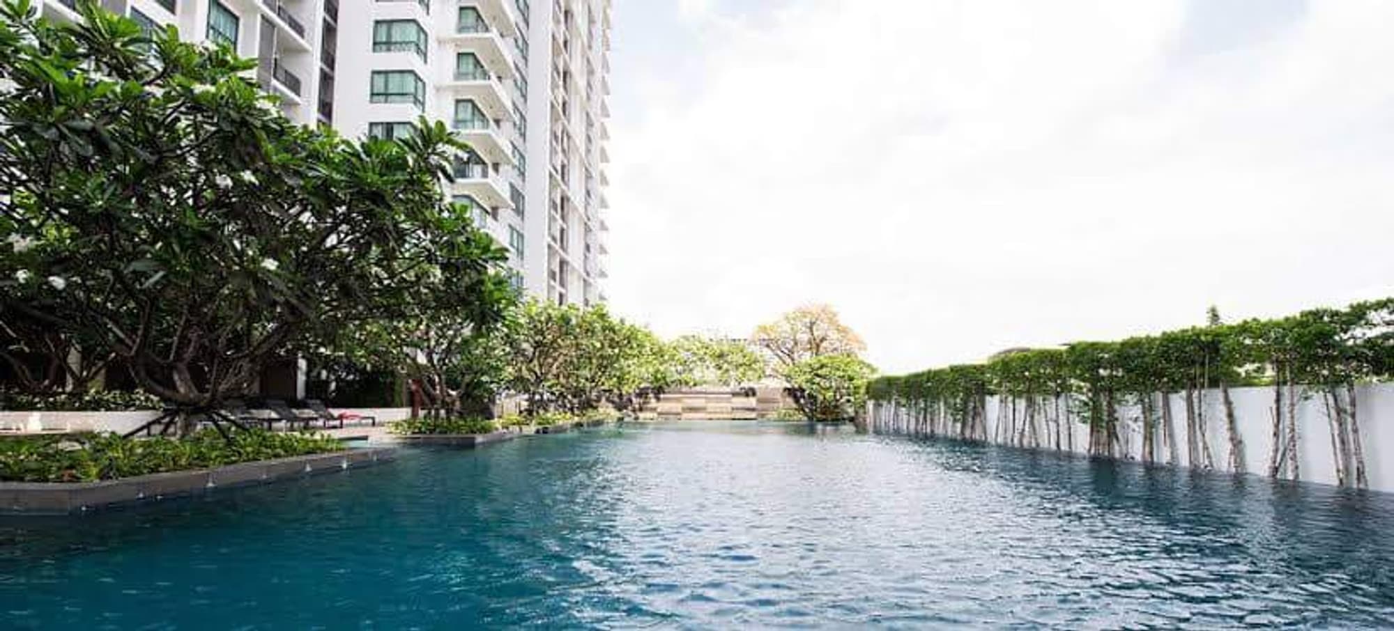 2 Bed Condo for Sale in Phra Khanong - Image 6