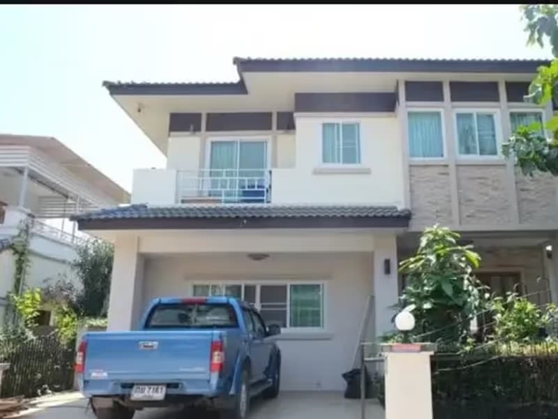 2 Bedroom House