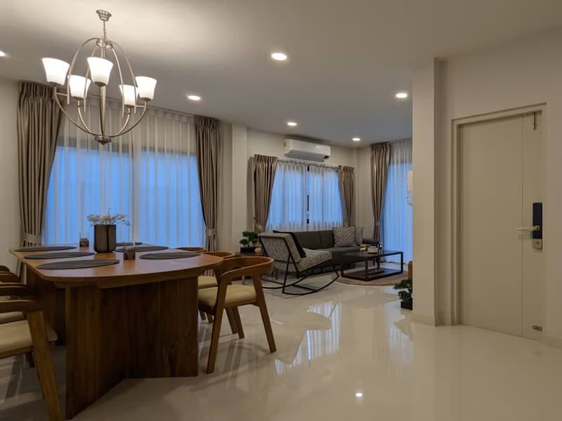 House for Rent at Centro Bangna