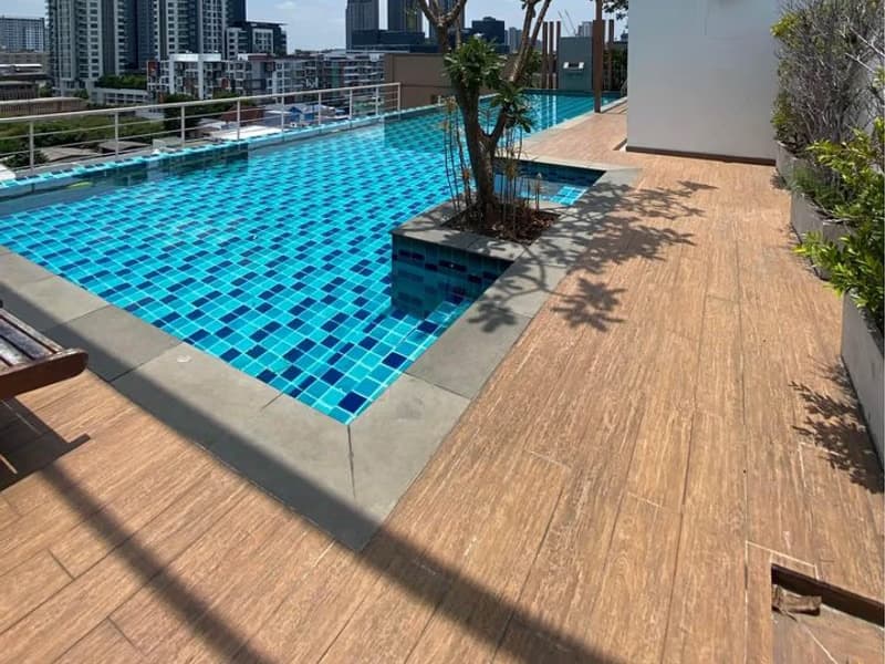 1 Bedroom Condo