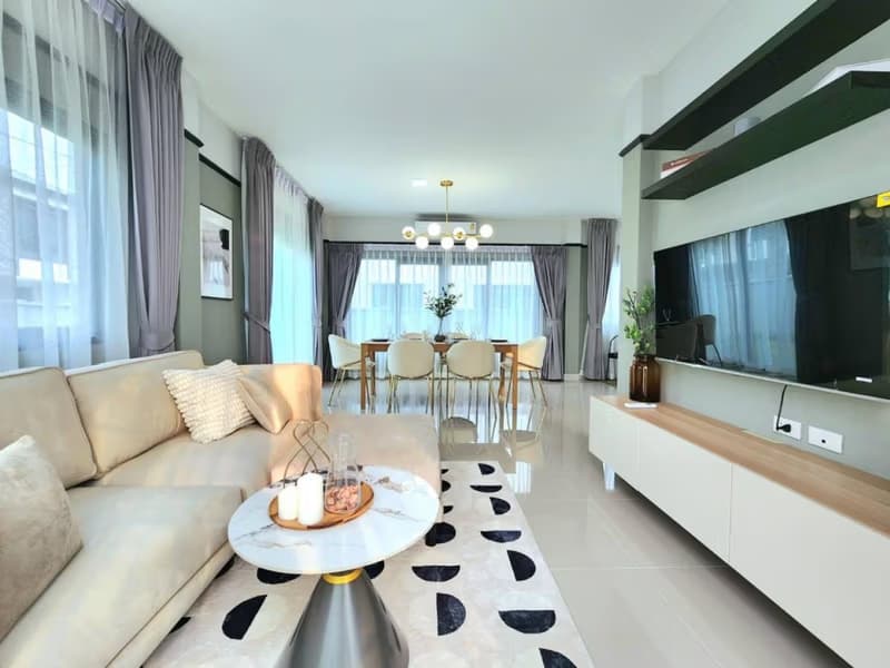 3 Bed House for Rent in Bang Phli