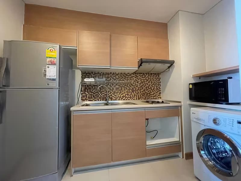 Le​ Luk Condominium​ Sukhumvit​ 69