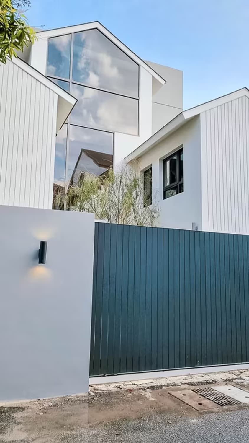 3 Bedroom House for Rent in Bangkok - Image 5