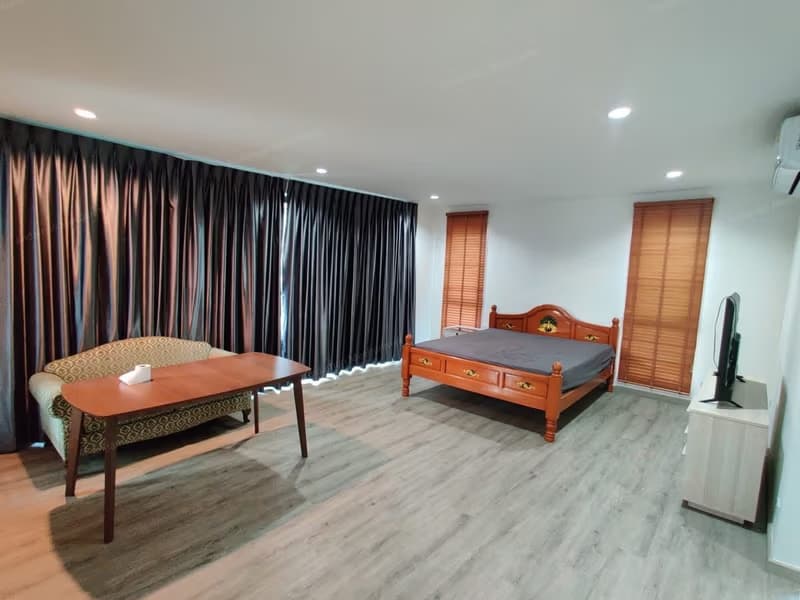 3 Bed House for Rent and Sale in Prawet