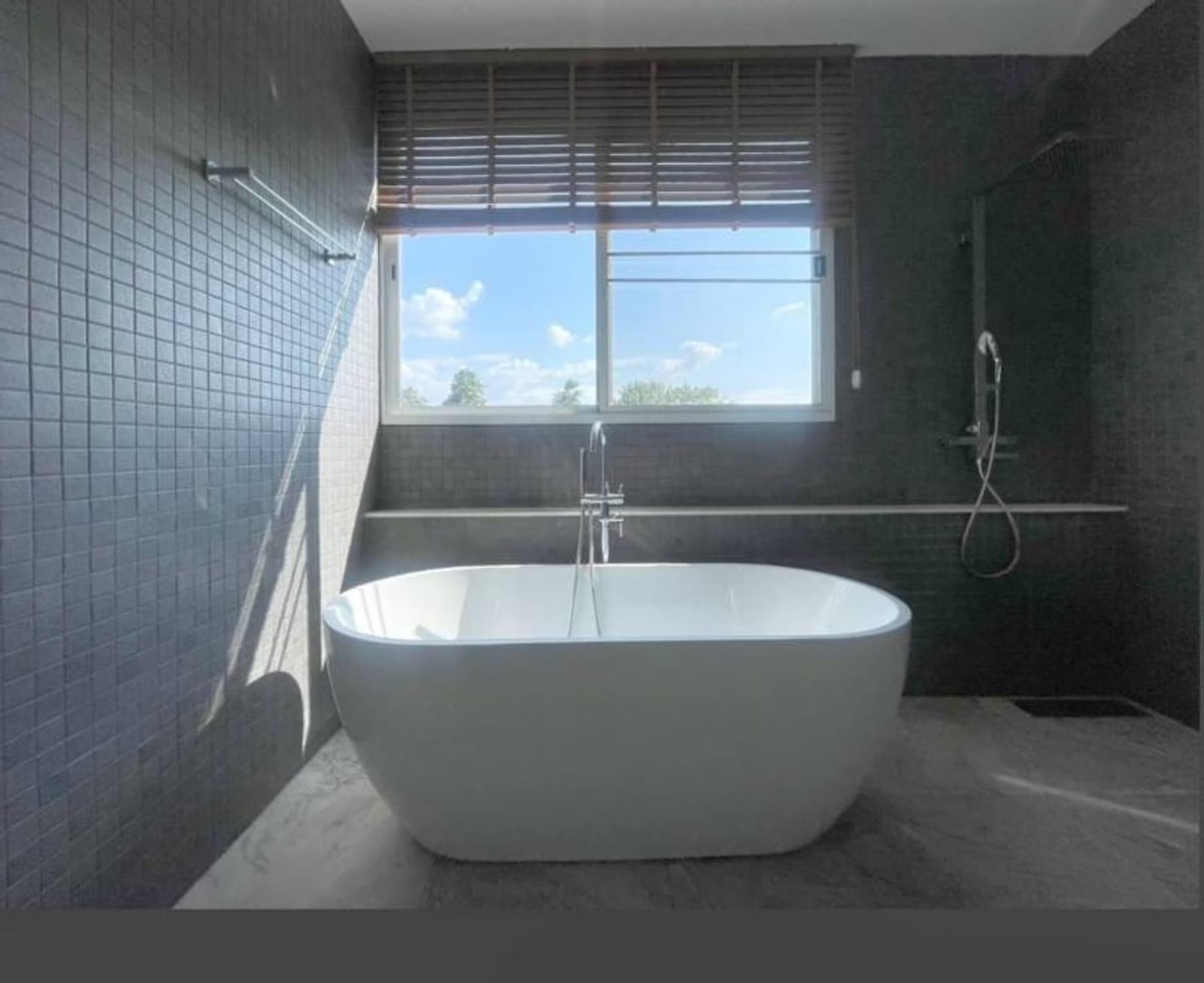 4 Bed House for Rent and Sale in Hang Dong District - Image 11