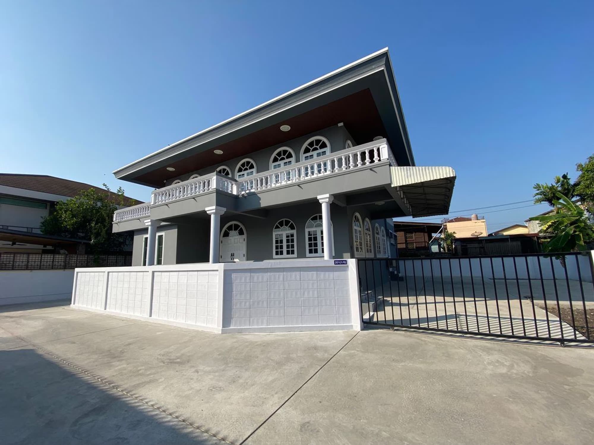 4 Bed House for Rent in Prawet - Image 1