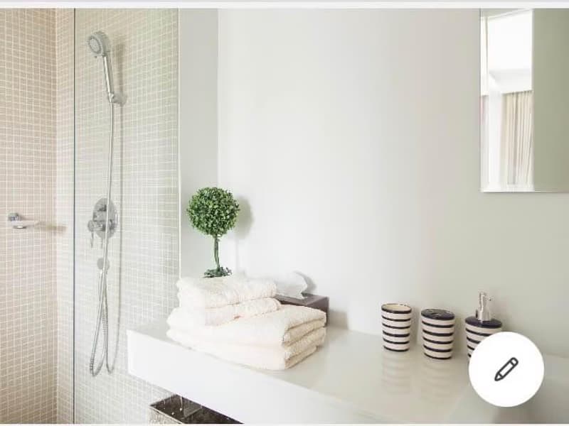 1 Bed Condo for Rent and Sale  Near Phloen Chit BTS
