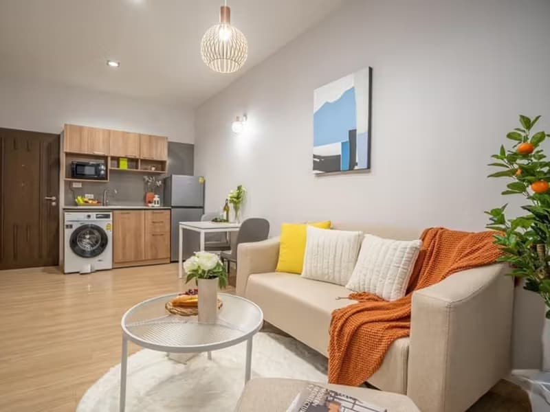 1 Bedroom Condo