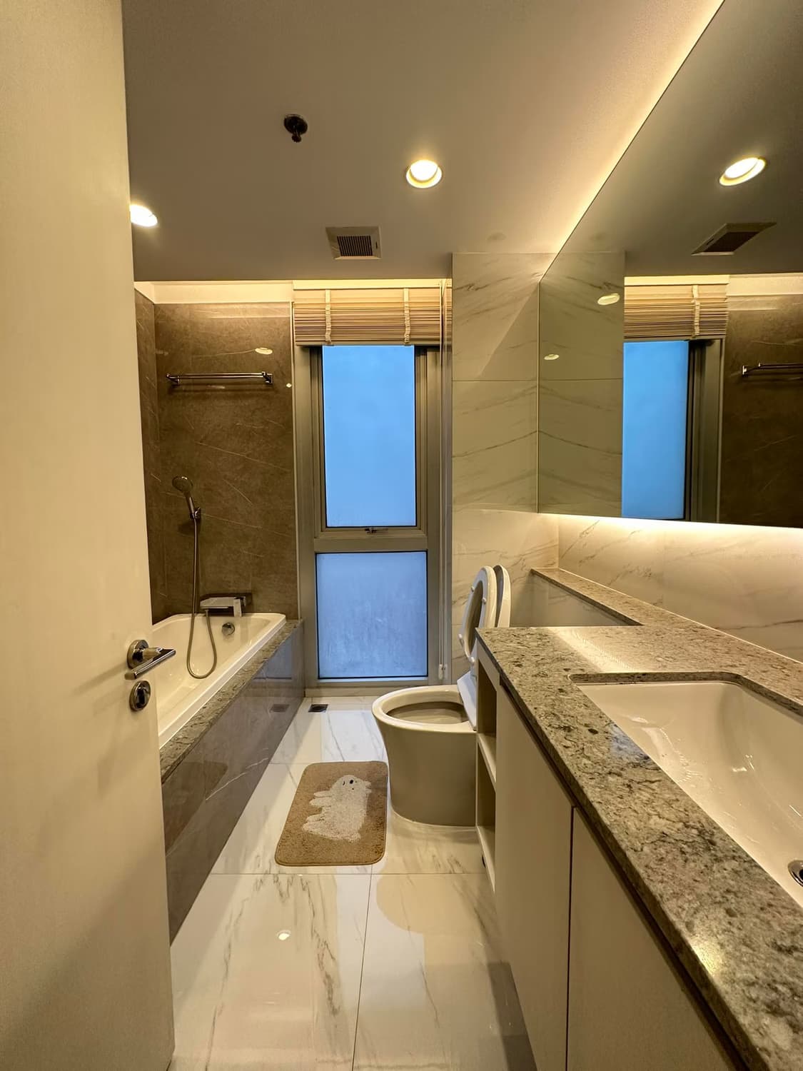 3 Bed Condo for Rent  Near Ekkamai BTS - Image 6