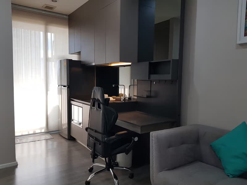 Condo for Rent at The Room Sukhumvit 69