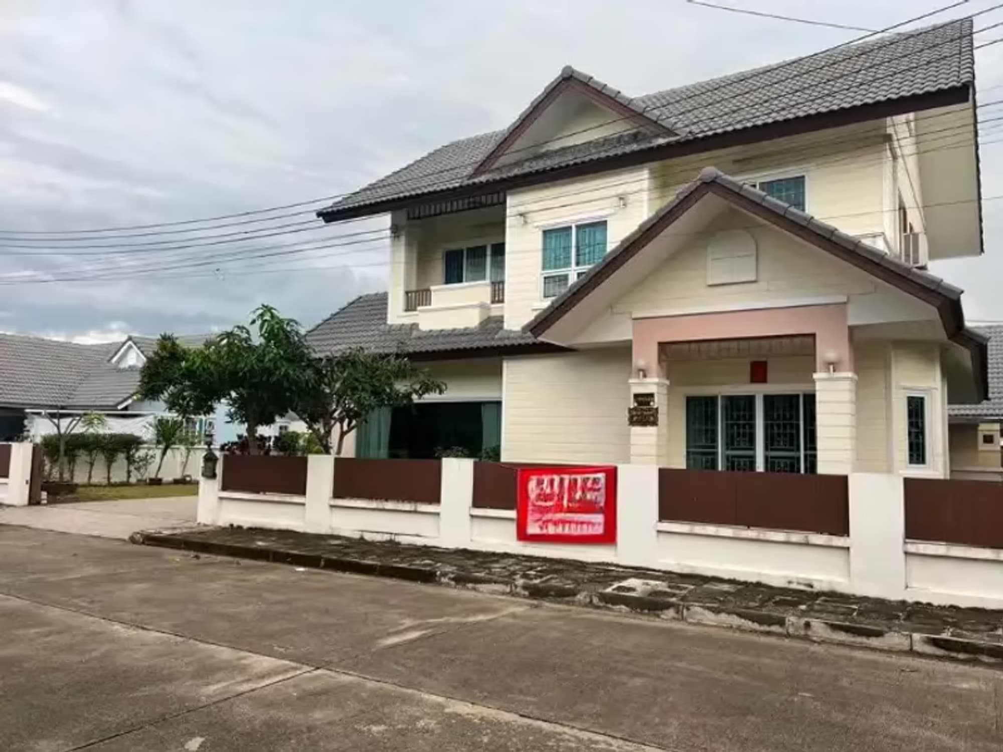 3 Bedroom House - Image 3