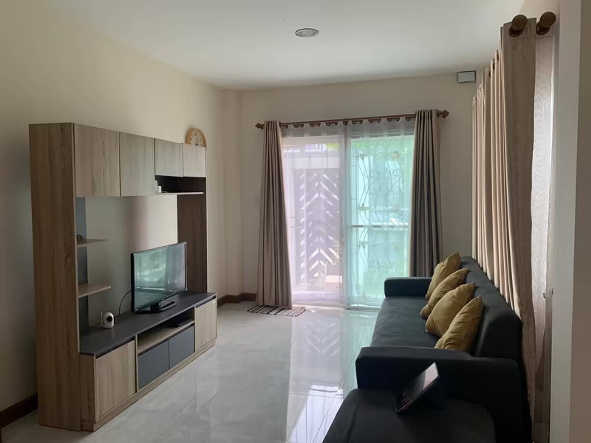 3 Bedroom House - Image 2
