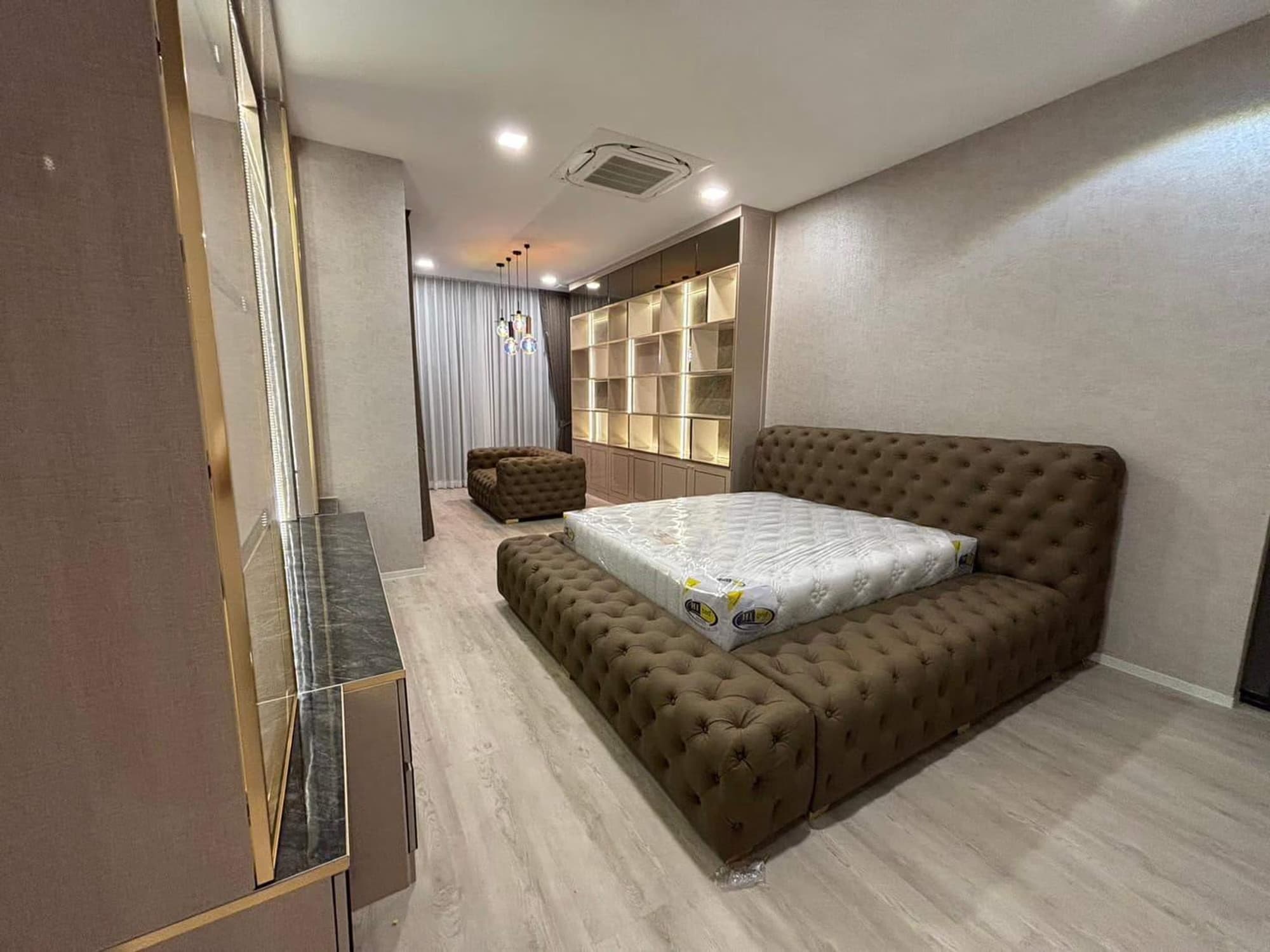 5 Bed House for Rent and Sale in undefined - Image 10