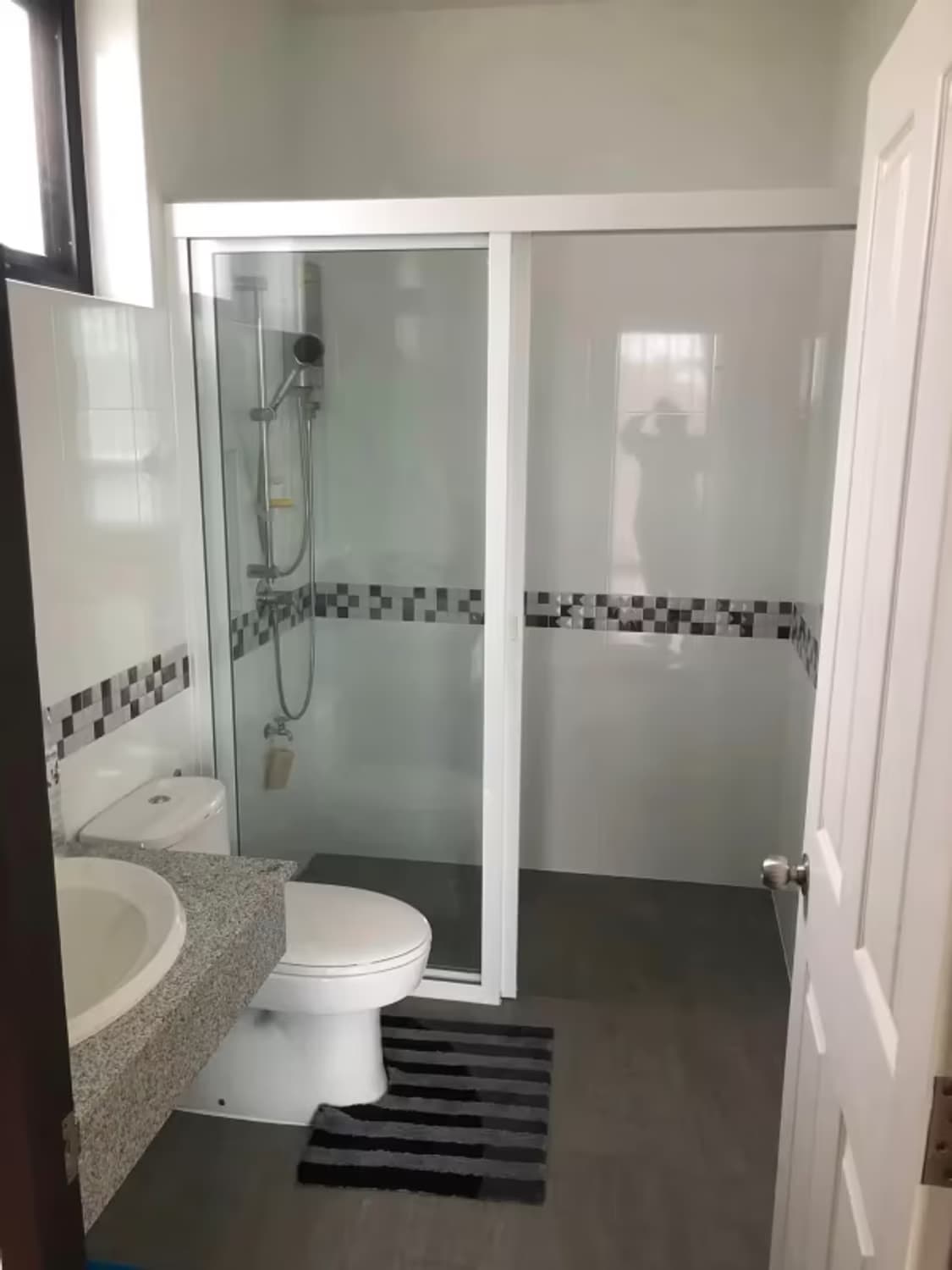3 Bedroom House - Image 15
