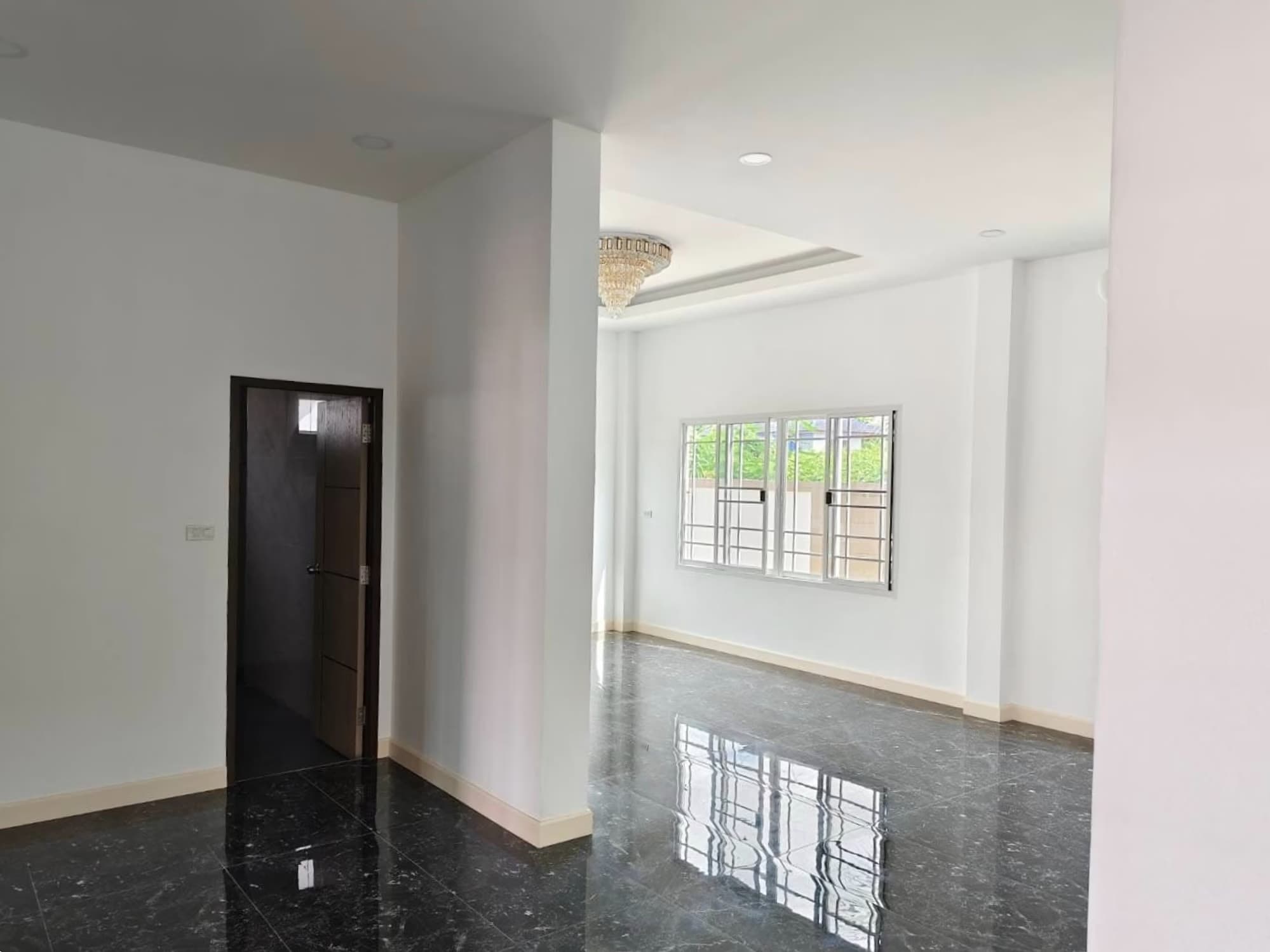 4 Bed House for Sale in Saraphi - Image 6