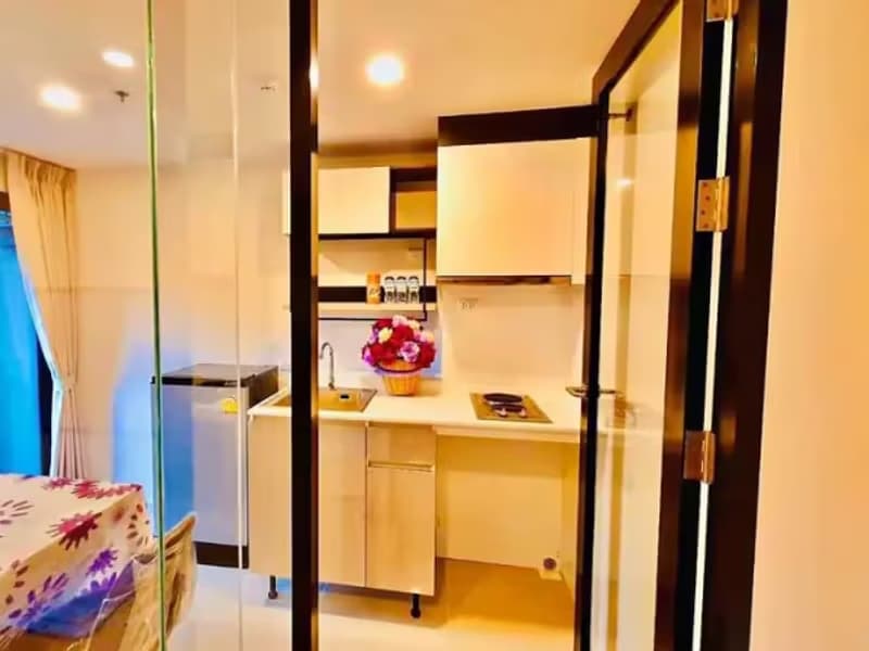 1 Bedroom Condo