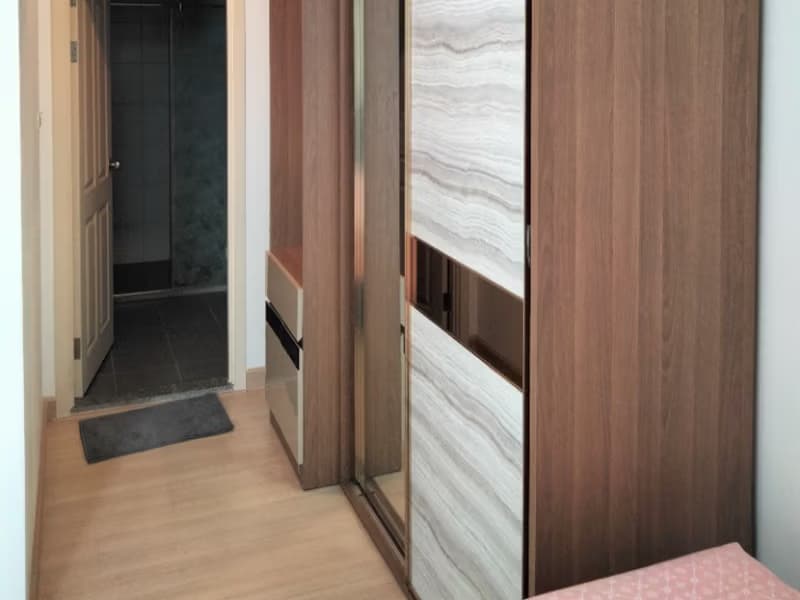 2 Bed Condo for Sale in Thon Buri