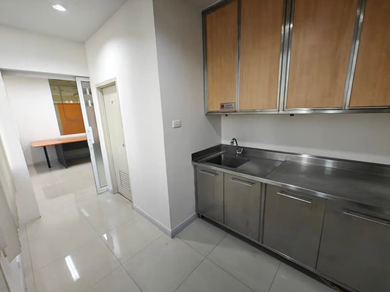 Studio Commercial for Rent in Bang Na